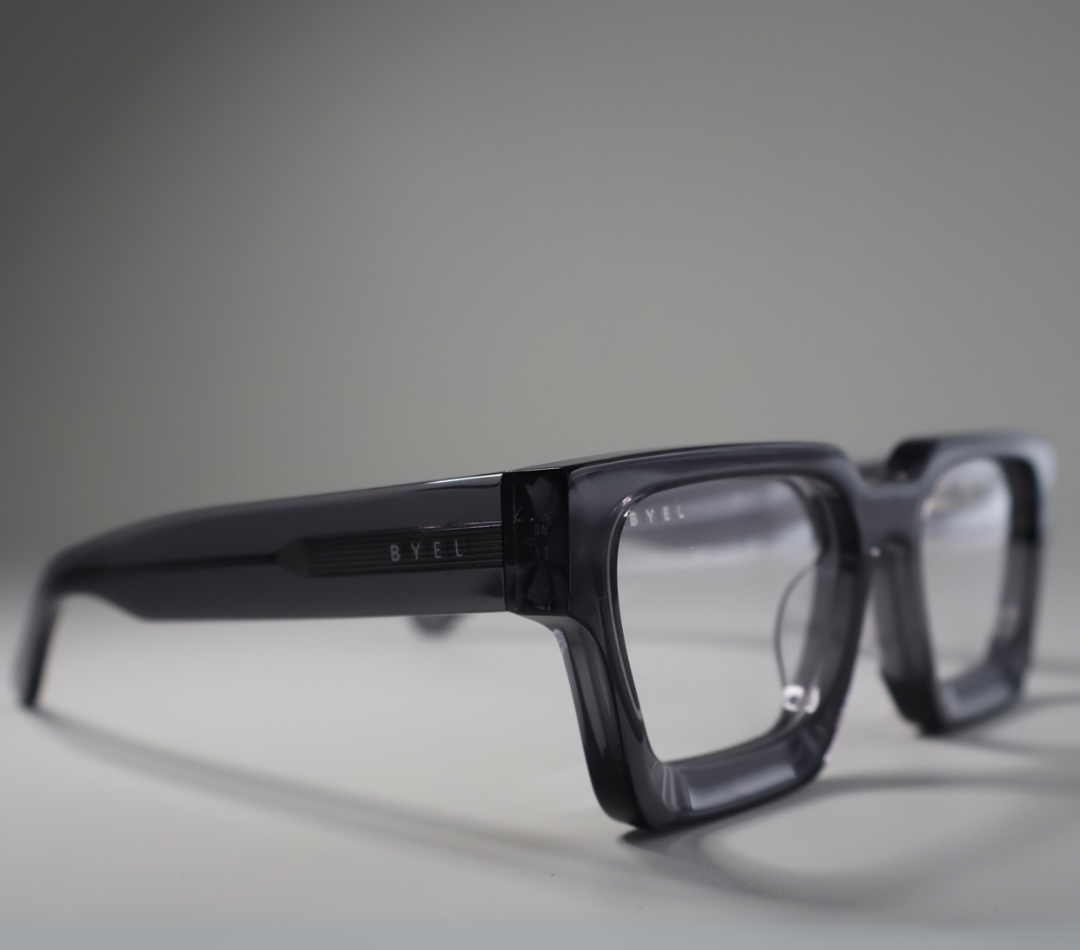 ICONIC Clear/Clear