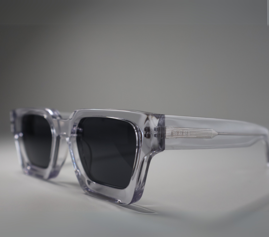 ICONIC Clear/Black